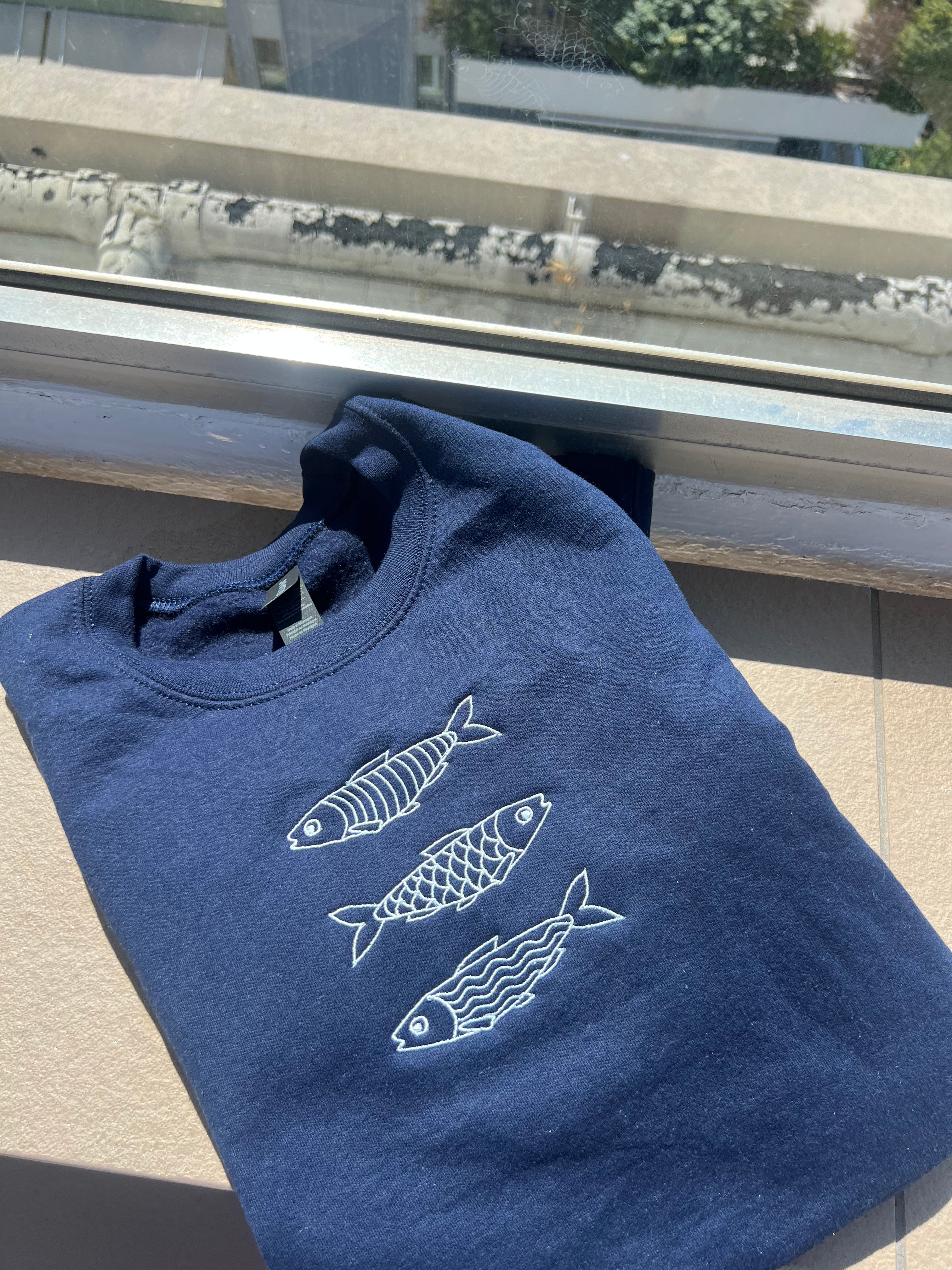 Sardine Embroidered Sweatshirt in Navy Color